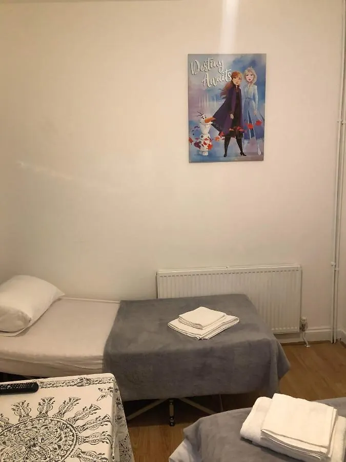 Homestay Double Room Central Location 2 Plumstead
